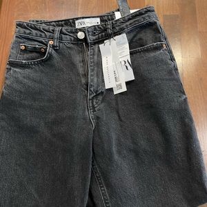 ZARA MOM FIT JEAN SIZE 36 “4”